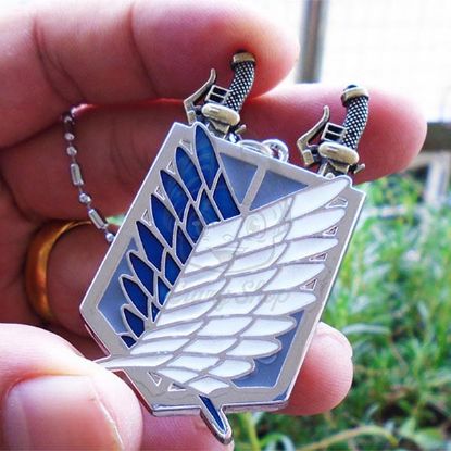 صورة سنسال/ميدالية فيلق اجنحة الحرية ازرق اتاك اون تايتن